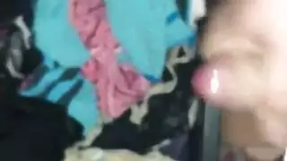 سراويل أمي الدانتيل تثير قضيبي الصلب