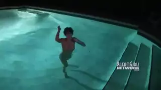 أوgy عامة سكرى: كل رشفة تؤدي لجنس جماعي