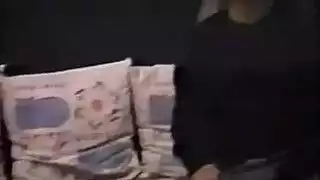 شاب فغر هول استراحة الربيع