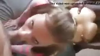 قضيب أسود سميك وسائل أبيض: هؤلاء الفتيات يتوقن لتناوله في حناجرهن