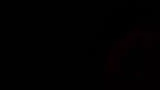 هوس الأم الشقراء بالفم: من التدخين إلى لعق شفاه ابنها