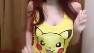 جلسة عاهرة منفردة تنتهي بحمام سائل منوي