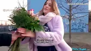 عاهرة إيطالية مراهقة تفعل أي شيء من أجل المال – فيديو إباحي كامل