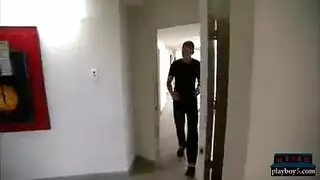 سكس بي بي سي: تحطيم كس ضيق حلو