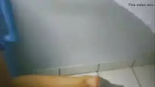 دكتور يخدر المريضة ثم ينيكها