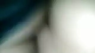 جلسة تقبيل غير مقتطعة: قبلات مبلولة ومداعبة