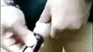 جماع وحشي: رجلان داكنان وشغف حيواني