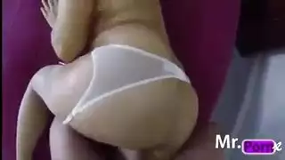 ثديي كارينا العاريان في فعل جنسي صريح