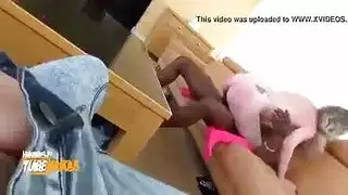 مطار المشبك مقلاع