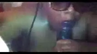 ميلف ناضجة تعلم ابنها دروس إكس إكس إكس صريحة