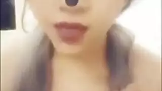 مصرية متحمسة تطلب من أخيها السماح لها بممارسة الجنس مع أخته الكبرى