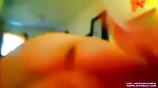 ثلاثية سمراء هاوية بحزام اصطناعي سحاقي