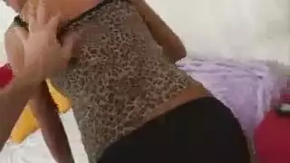 الفتاة المجنونة الممتلئة تتلقى عملية حفر عنيفة للرأس