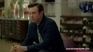 الفاتنة هيلاري تنزل للعق بلعاب مبلل ومثير