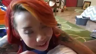 من متجر الحلوى إلى غرفة النوم: رغبات العاهرة الجامحة