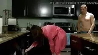 ام و ابن مترجم عنف