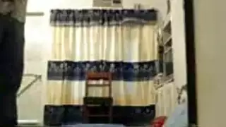 بنت تقول اه تعبانه