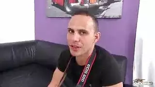 علاقة أليسيا الجامعية الجماعية: ابتلعت السائل المنوي من جميع الرياضيين