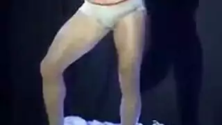 ذكر مثلي الجنس قرنية الذهاب منفردا