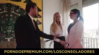 طالب يحصل على جولة عميقة من سائق تاكسي مخضرم