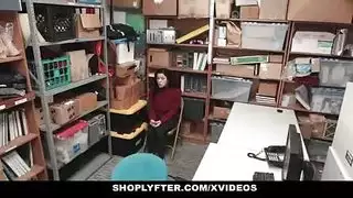 سكس مثلي صريح: عضلات سورية كردية في الحركة