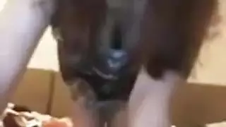 مراهقة تركية ساخنة تمارس الجنس مع نفسها بعد كشف مثيرة لأثدائها