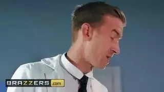 سكس في مستشفى ممرضة اول مرة تتناك من دكتور المستشفى