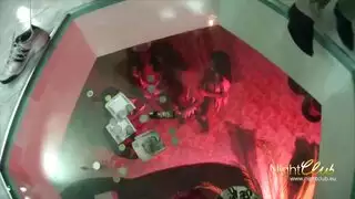 حفلة جنس جماعي طلابية: قذف داخلي متعدد