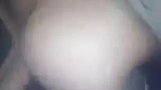 عاهرات شديدات الإثارة في حفلة لعق مهبل جامحة