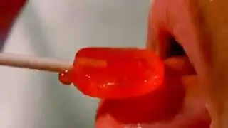 شباب أتراك يجنون علاقة جنسية جماعية مع قذف على الوجه