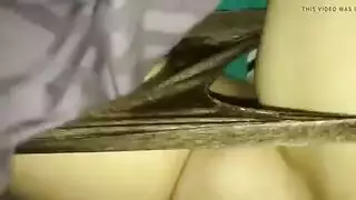 عاهرة عربية مراهقة أنجي خوري تأخذ قضيباً في فيلم إباحي مجاني
