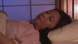 عربية ذات مؤخرة ضخمة تأخذ قضيب أوروبي في فيلم إباحي قاس