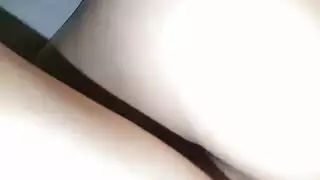 الزوج ينيك مؤخرة زوجته الضيقة من الخلف وهي تحلم