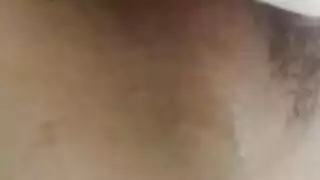 نيكيتا بيلوتشي: إدخال الأصابع في ذلك الكس الأبنوسي المشدود