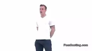 يرضع بزازة بنته