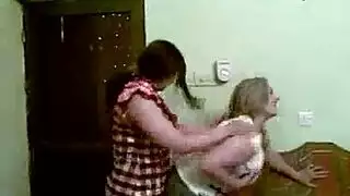 فتيات عربيات سحاقيات وهن سكرانيات