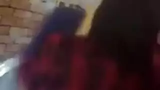 فتاة ريفية تُمارس معها الجنس بقوة في التبن