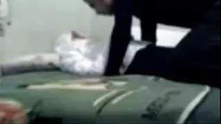 عربية: إباحية مصرية: ممرضة محجبة تتعرض لنيك قوي