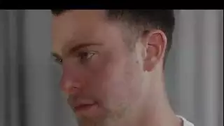 تابو الأخوة: الأخ يكتشف سر أخته ويأخذ ما يريد