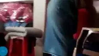 فضحية: تسريب فيديو صريح من الهاتف لجلسة حميمة لزوجين عربيين