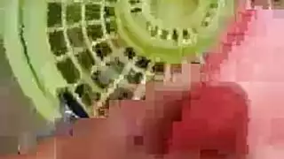 إيلاج مزدوج باللون الوردي مع لمسات حمراء