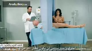 قديم ويونغ ممرضة يخت