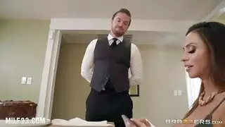 مشهد جنس شرجي مكثف قذف كبير عميق الداخل