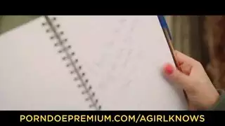  فتيات جامحات: إباحية مثلية ثلاثية