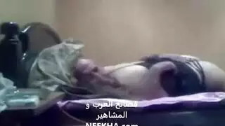 فيلم جنس عربي: شقراء تُضرب بعمق