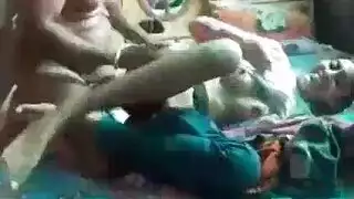 أبي حلو القضيب يعطيني معاملة الزوجة