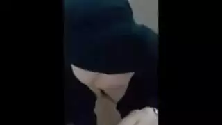 تسريب شهواني: الأم المصرية الممتلئة والفحل الداكن المسيطر