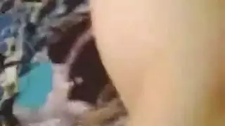 مراهقة مصرية كريمية تنك في مشهد إكس إكس إكس عنيف