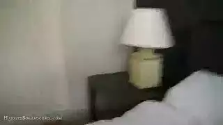 مراهقة مثيرة تمص وتبلع من أجل رجلها