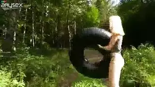 أعضاء غريبة، فتحات مستعدة: حفلة خارجية تتحول لعلاقة جماعية عامة